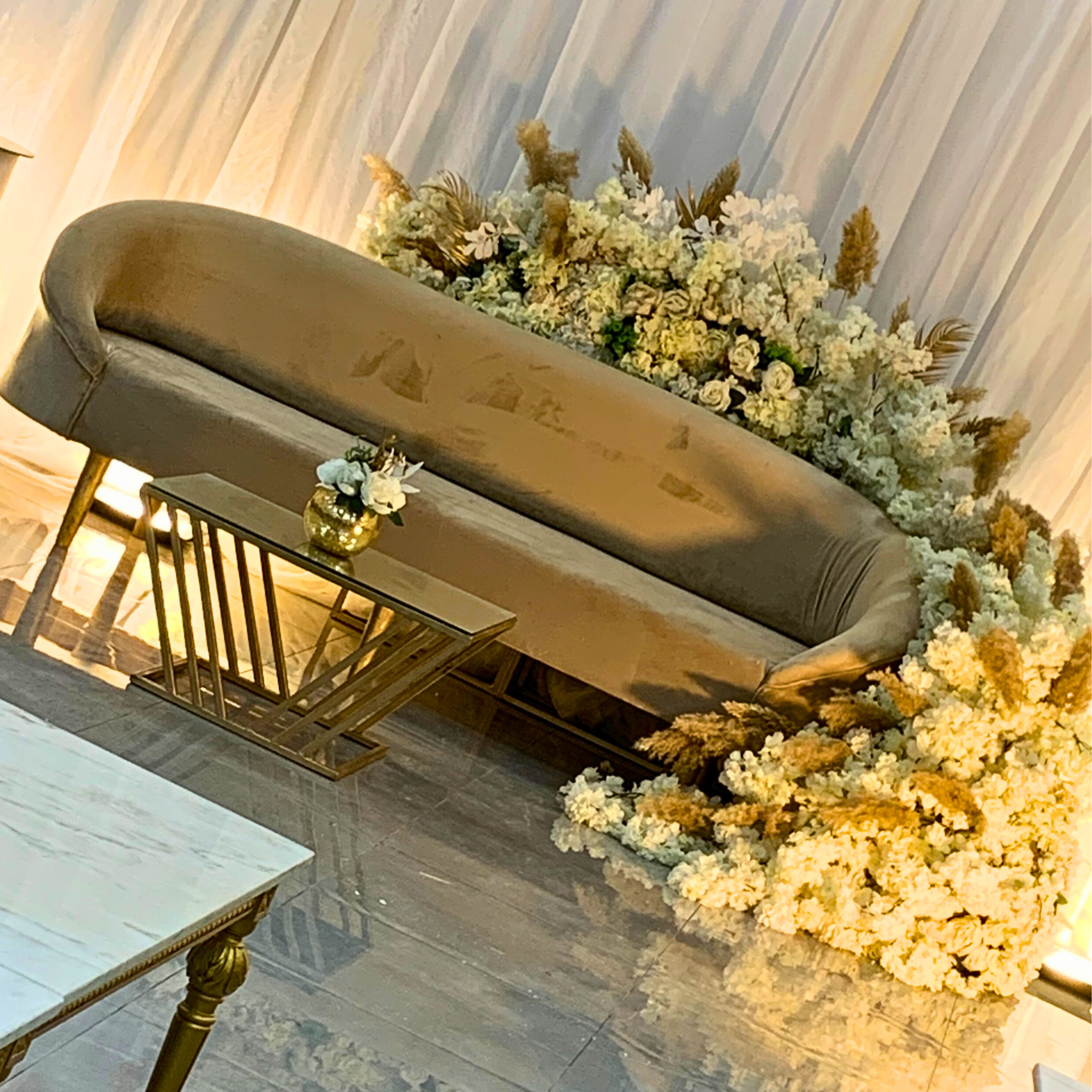 Eizu Velvet Rose Elegance